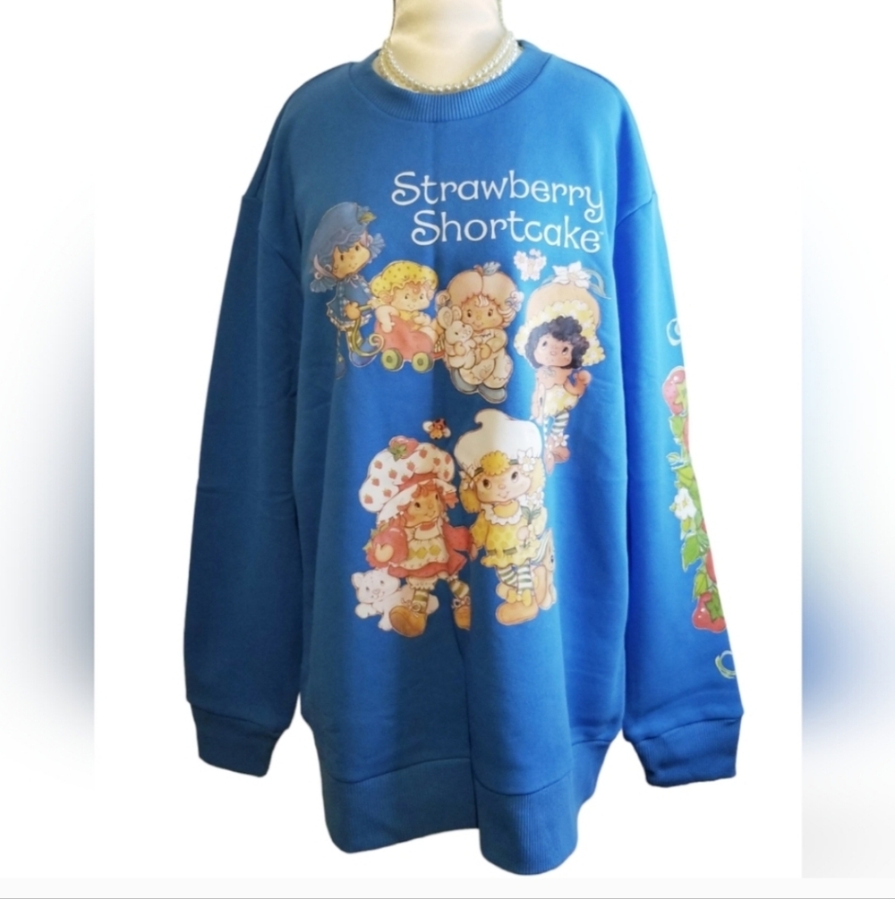 NEW Strawberry Shortcake Oversized Sweatshirt Blue Graphic Print NWOT Size L